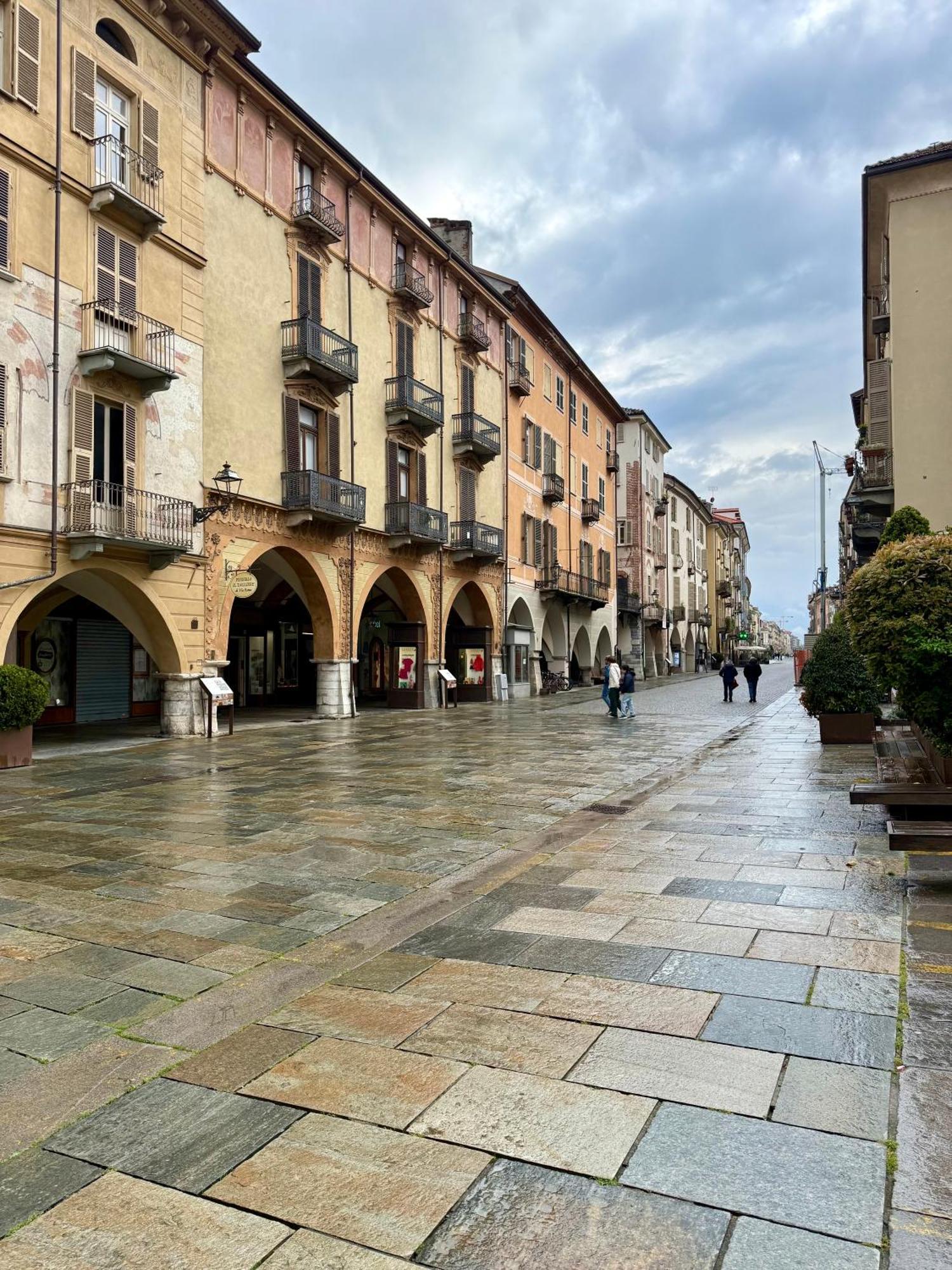 La Loggia Dei Conti Apartment Кунео Екстериор снимка